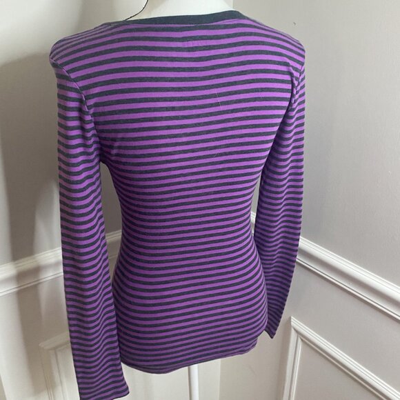 Old Navy Striped T-shirt Purple size Medium Long Sleeves - Picture 5 of 7